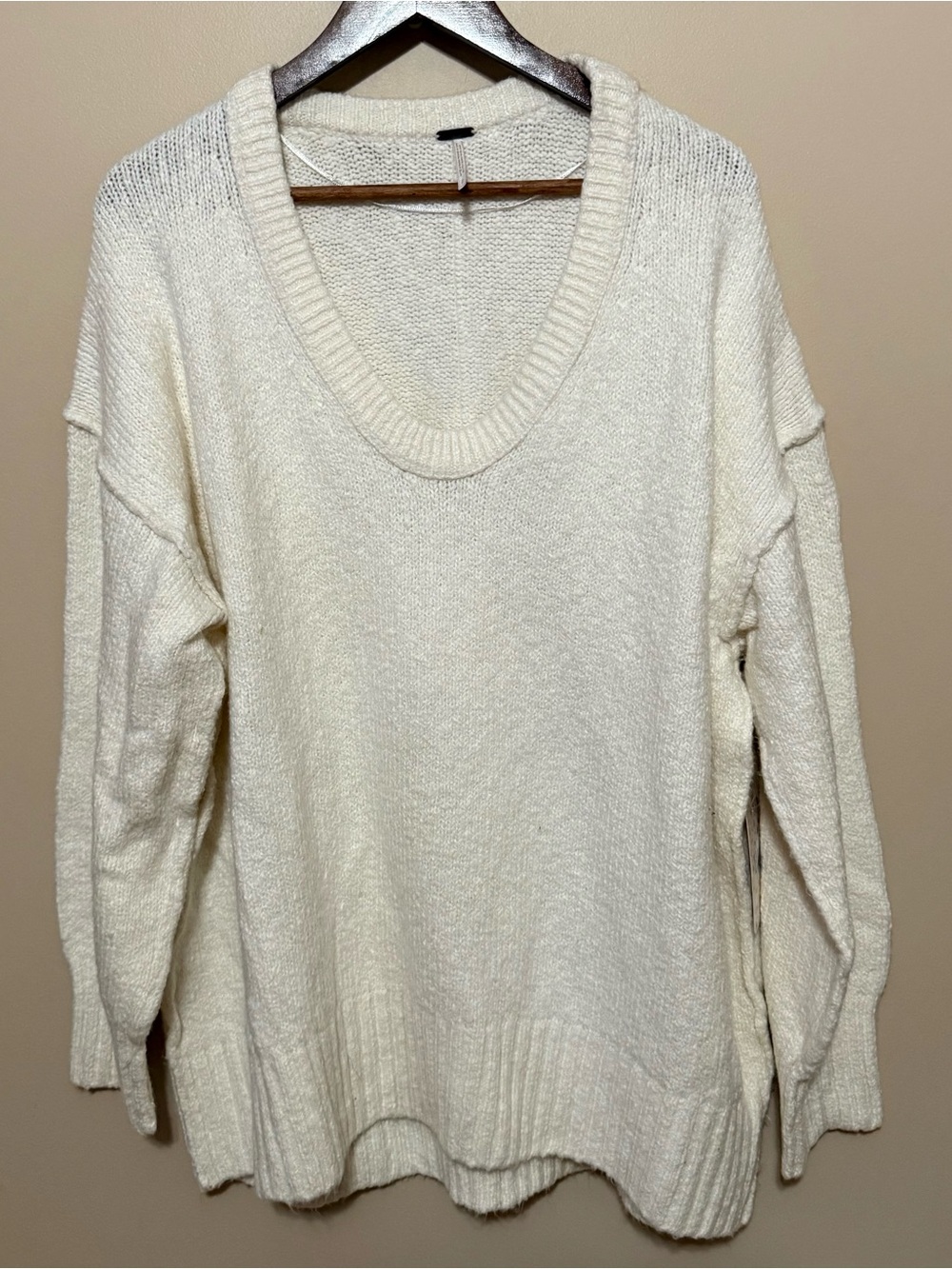 NWT Free People Ivory V-Neck Slouchy Sweater Sz S Very Oversized